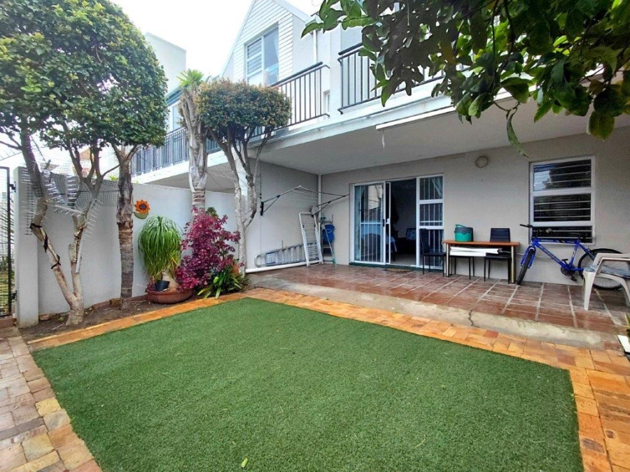 1 Bedroom Property for Sale in Whispering Pines Western Cape